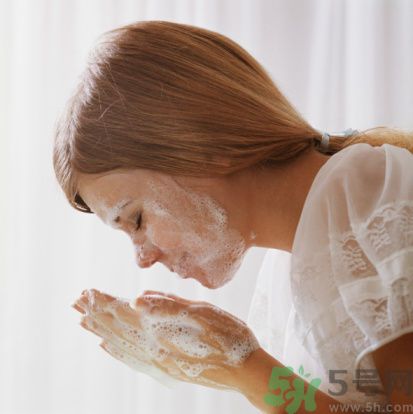 海鈺珍珠海藻柔膚水怎么樣？海鈺珍珠海藻柔膚水好用嗎？