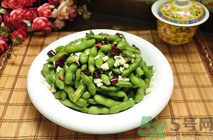 夏天吃毛豆好嗎？夏天吃毛豆有什么好處？