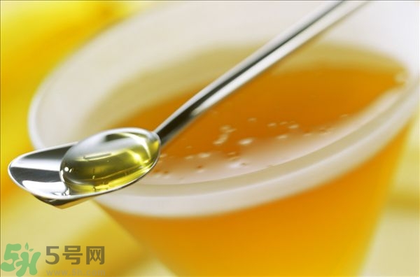 蜂蜜放久了有酒味是怎么回事？蜂蜜有酒味還能喝嗎？