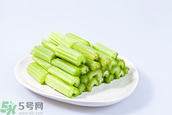 芹菜放久了能吃嗎？芹菜放軟了還能吃嗎？