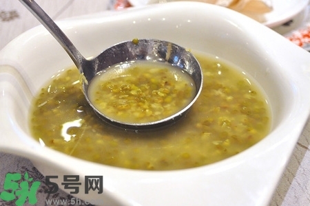 夏天喝綠豆湯好嗎？夏天喝綠豆湯好不好？