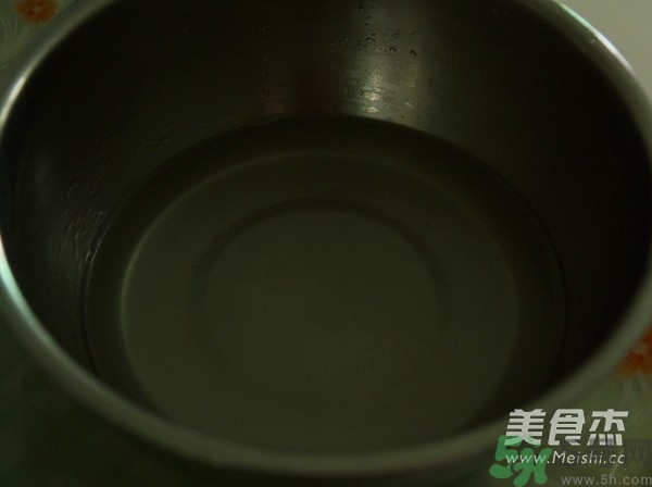 水晶月餅用的什么粉？水晶月餅的做法及配方