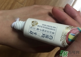 百雀羚三生花護手霜怎么用?百雀羚三生花護手霜使用方法