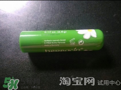 小甘菊唇膏小孩能用嗎？herbacin賀本清小甘菊唇膏小孩可以用嗎？