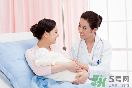 母乳和奶粉混合喂養(yǎng)好嗎？母乳和奶粉可以混在一起吃嗎？