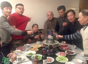 吃年夜飯為什么要關(guān)門?年夜飯為什么要關(guān)著門吃?