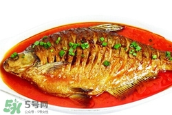 紅燒魚(yú)用生抽還是老抽?紅燒魚(yú)用什么醬油?