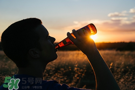 沒喝完的啤酒還能喝嗎?沒喝完的啤酒怎么保存