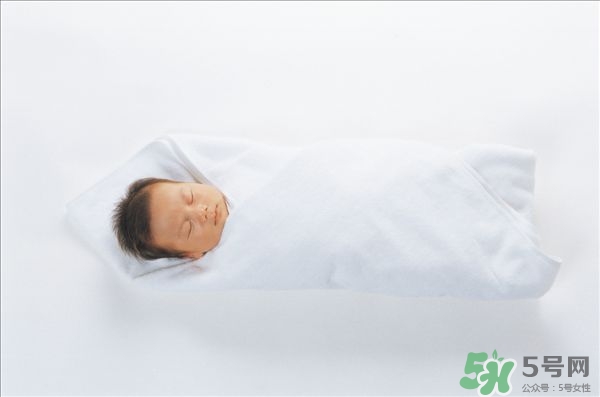 夏季新生兒如何護(hù)理 新生兒夏季護(hù)理