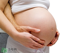 孕婦摸肚子對(duì)胎兒有什么危害嗎？孕婦摸肚子的正確方法？