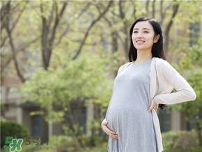 孕婦裝怎么選？孕婦裝怎么搭配好看？