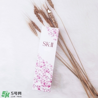 sk2櫻花版和普通版的區(qū)別 skii櫻花神仙水和普通版哪個貴？