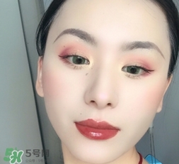 huda beauty眼影怎么畫？huda beauty眼影盤教程