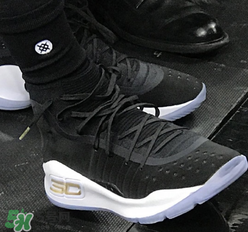 under armour curry4黑金怎么樣？庫(kù)里總決賽戰(zhàn)靴客場(chǎng)配色諜照曝光