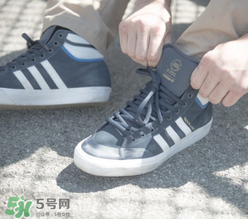 adidas matchcourt high rx2新款滑板鞋什么時候發(fā)售？