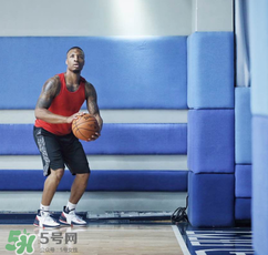 adidas dame3阿迪達斯利拉德三代獨立日配色多少錢？