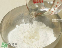 韭菜盒子用什么水和面？韭菜盒子和面用冷水還是熱水