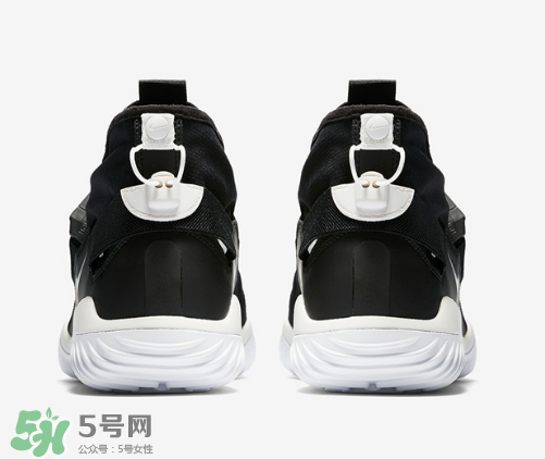 nikelab acg 07 kmtr機能運動鞋黑白配色多少錢？