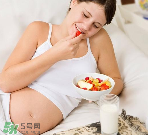 孕婦吃甜食寶寶會頭大嗎？孕期吃甜食寶寶會頭變大嗎？