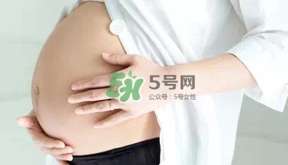 孕期肚皮癢是怎么回事？妊娠紋癢怎么辦？