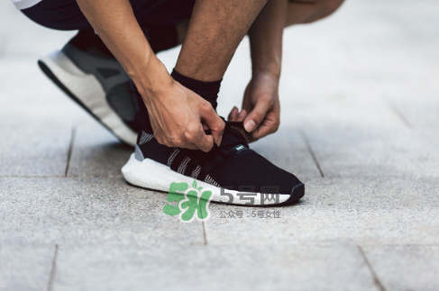 adidas eqt 93/17 boost怎么樣？阿迪達斯eqt 93/17 boost測評