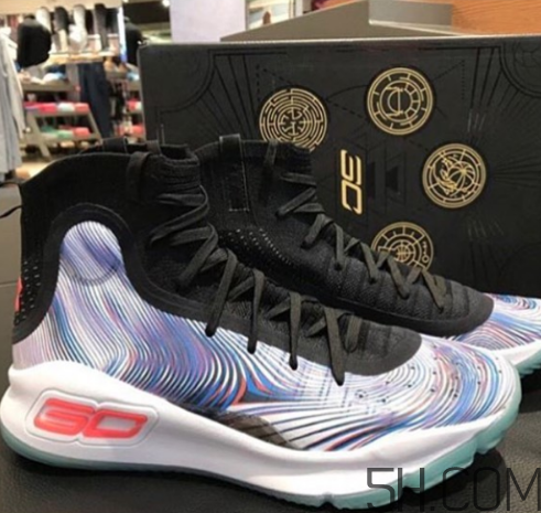 under armour curry 4庫(kù)里戰(zhàn)靴中國(guó)別注版實(shí)物什么樣？