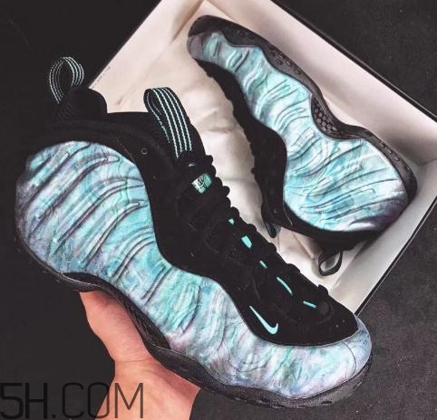 nike air foamposite one鮑魚(yú)噴實(shí)物什么樣？