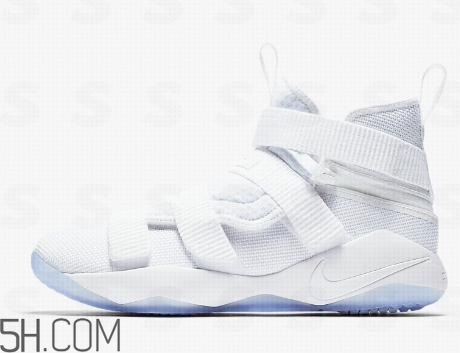 nike lebron soldier 11 flyease士兵11拉鏈版怎么樣？