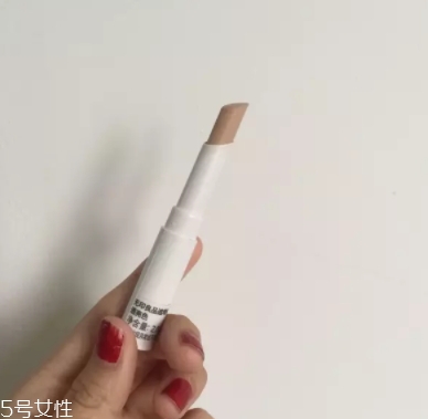 遮瑕棒什么時候用？用來修飾底妝妝容