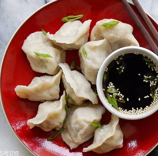 餃子餡用豬的哪塊肉好？前腿肉是餃子餡首選