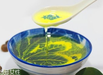 山茶油可以炒菜嗎 炒菜時(shí)油煙很少