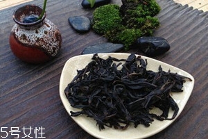 巖茶什么味道 巖茶泡出來(lái)什么顏色