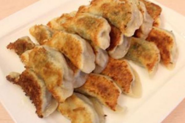 餃子怎么煎才脆 這樣煎出來(lái)又脆又香