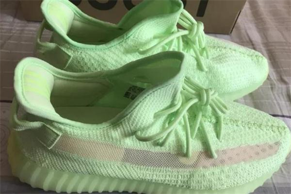 yeezy 350熒光綠開箱測評 椰子350夜光實物效果