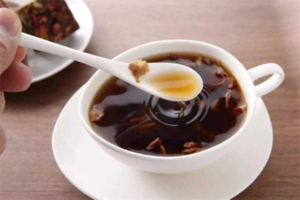 哺乳期能喝紅糖姜茶嗎 哺乳期喝紅糖姜茶對(duì)寶寶有影響嗎