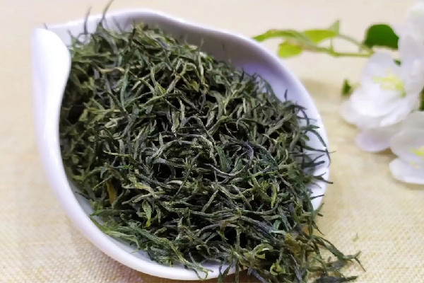 信陽(yáng)毛尖泡茶為什么茶水很渾濁 信陽(yáng)毛尖泡出來(lái)什么顏色的最好